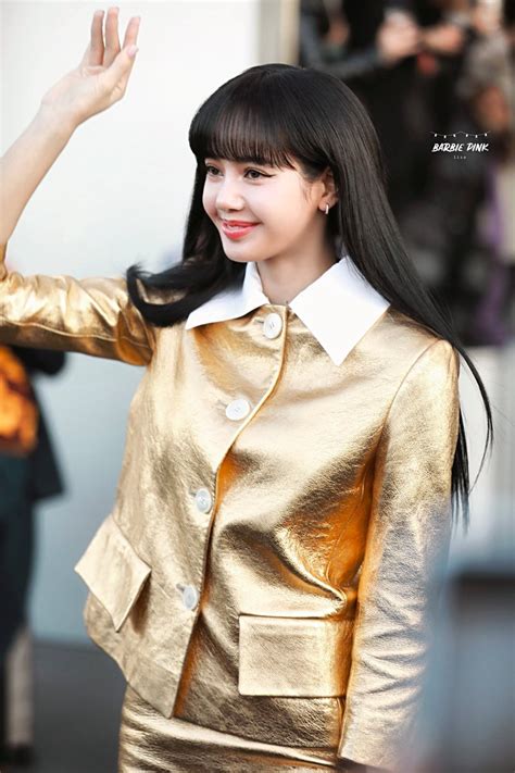 lisa prada 2020|BLACKPINK’s Lisa Dazzles In Prada At Milan Fashion Week.